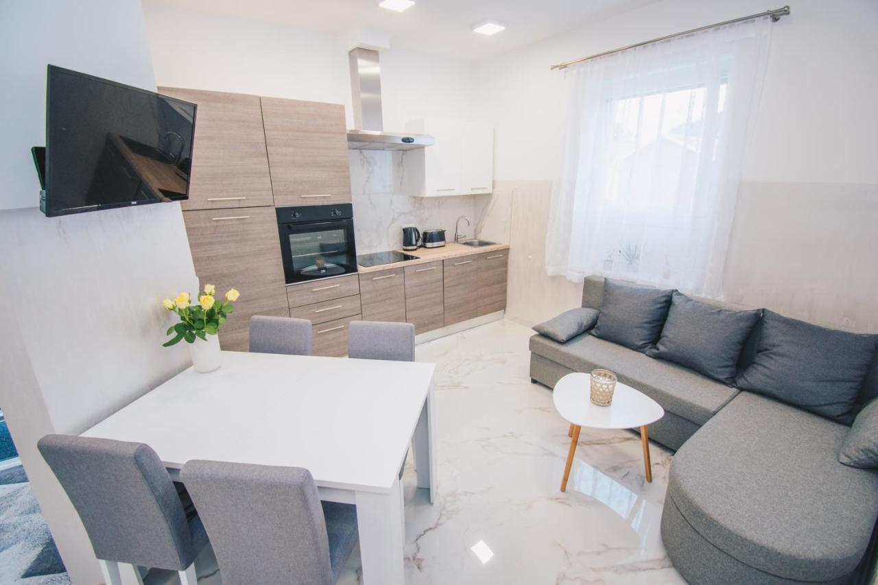 L Apartment Μαριμπόρ Εξωτερικό φωτογραφία